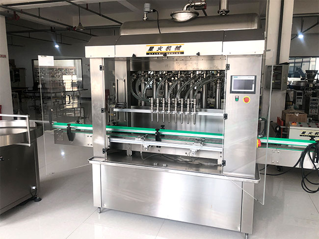 星火全自動灌裝機(jī)實拍圖