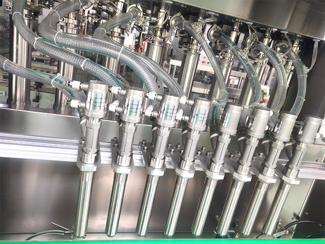 星火灌裝機設備細節(jié)展示