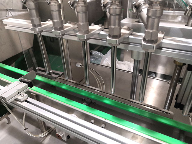 星火膏體灌裝機(jī)細(xì)節(jié)展示